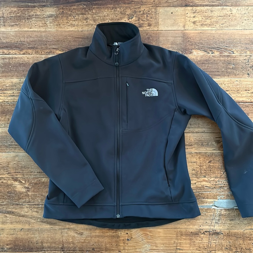 The North Face Women’s soft shell jacket. Size Medium.